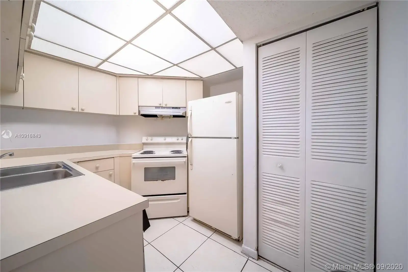 8255 SW 152nd Ave # 207, Miami FL 33193 photo 4