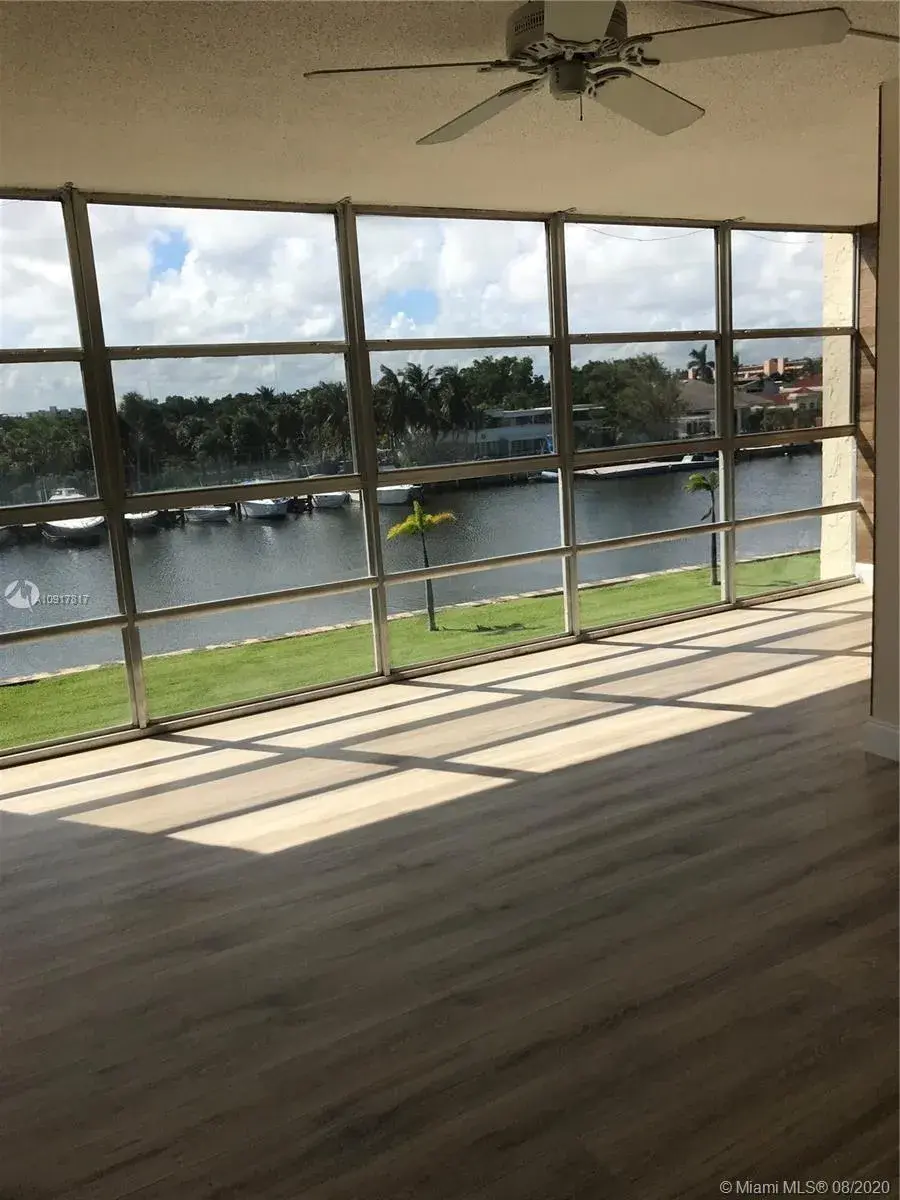601 Three Islands Blvd # 306, Hallandale Beach FL 33009