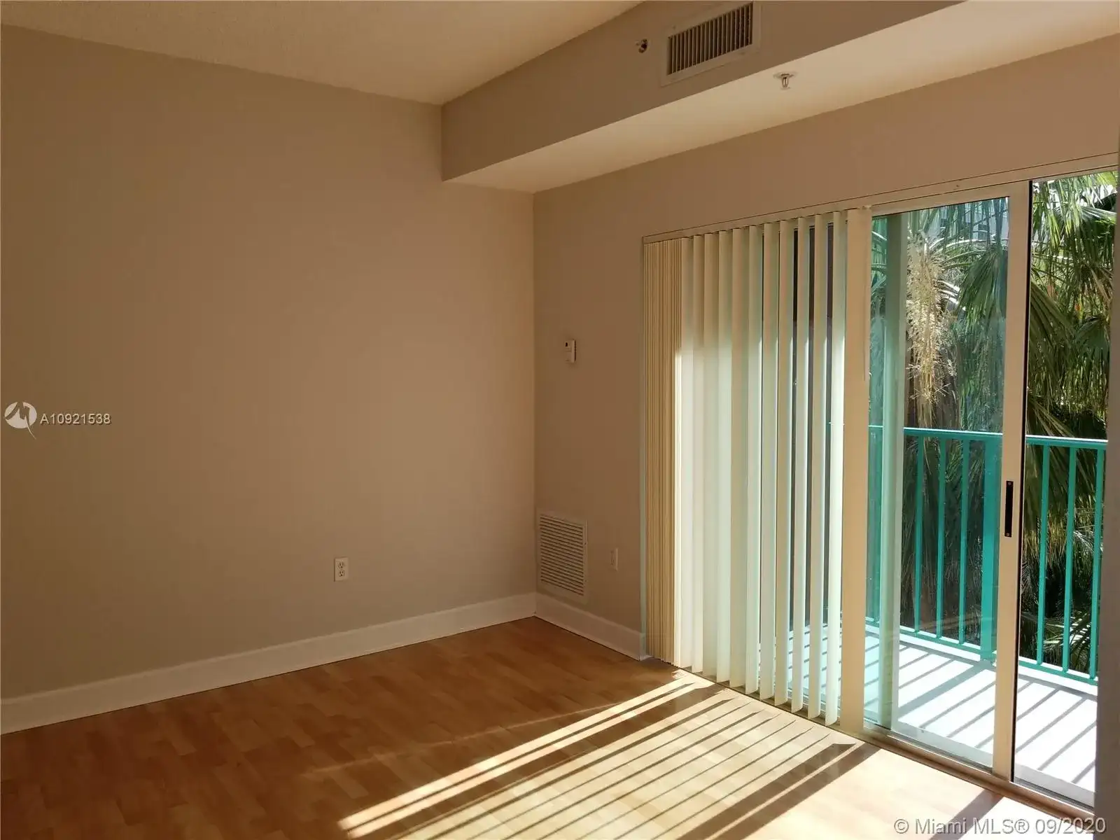 6001 SW 70th St # 538, South Miami FL 33143 photo 5