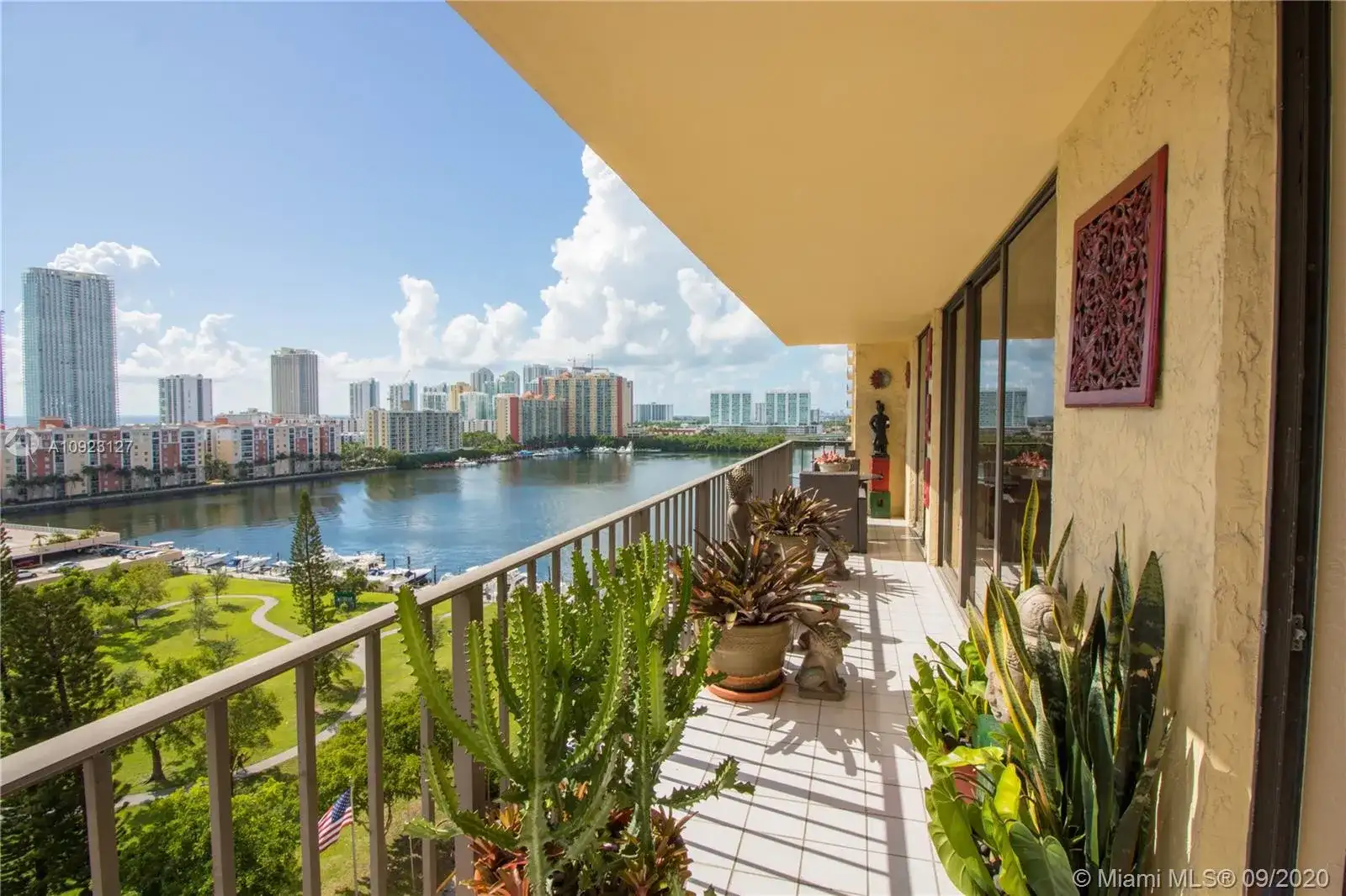 290 174th St # 1410, Sunny Isles Beach FL 33160 photo 4