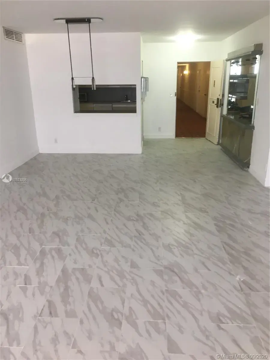 2500 Parkview Dr # 2312, Hallandale Beach FL 33009