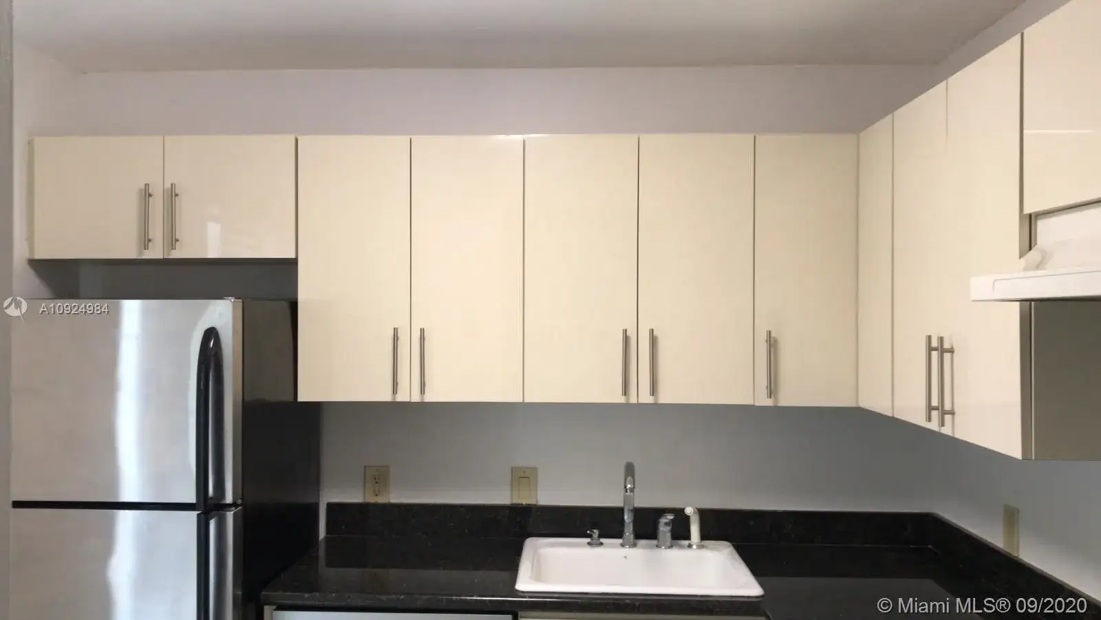 3475 N Country Club Dr # 609, Aventura FL 33180 photo 4