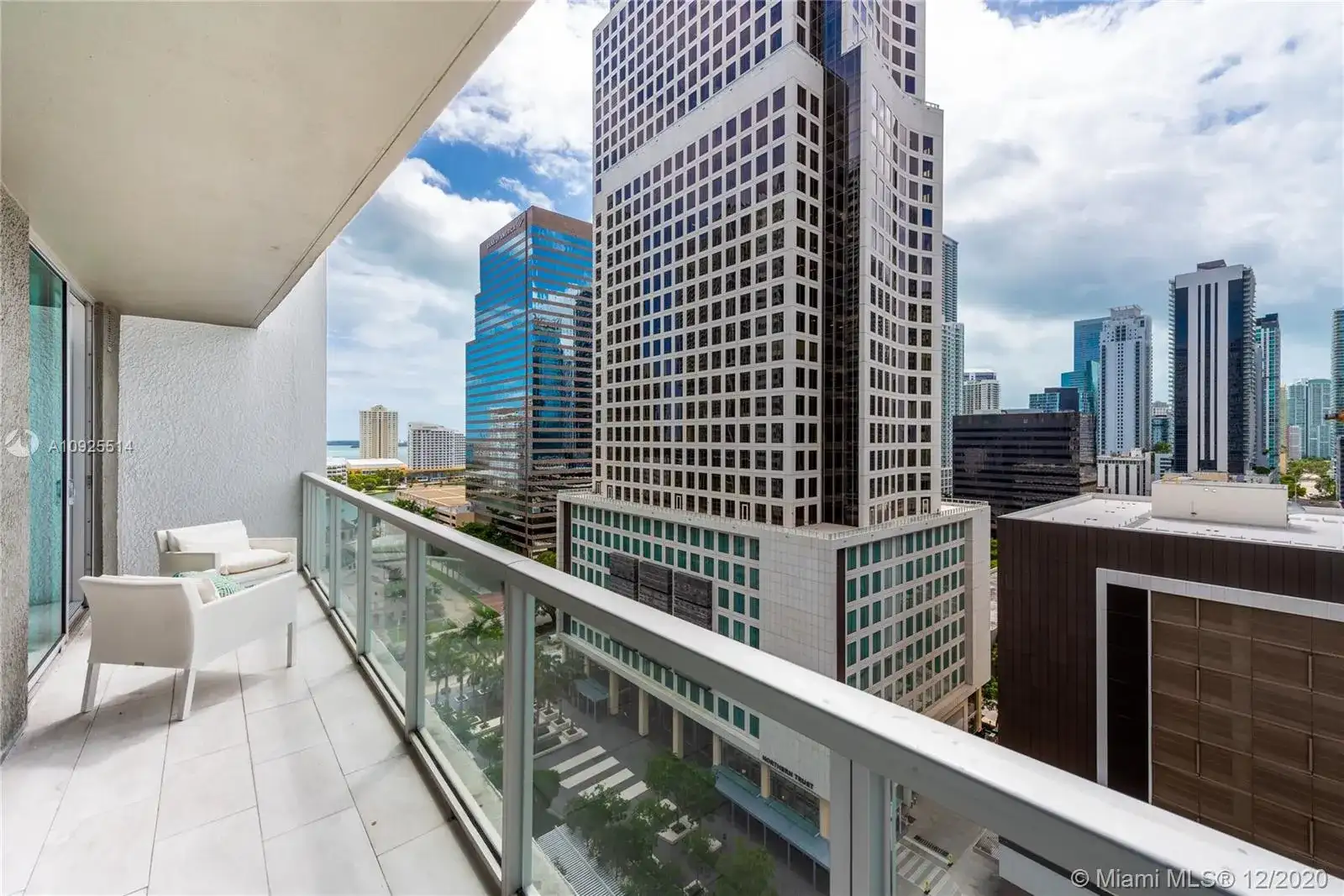 55 SE 6th St # 1804, Miami FL 33131 photo 2