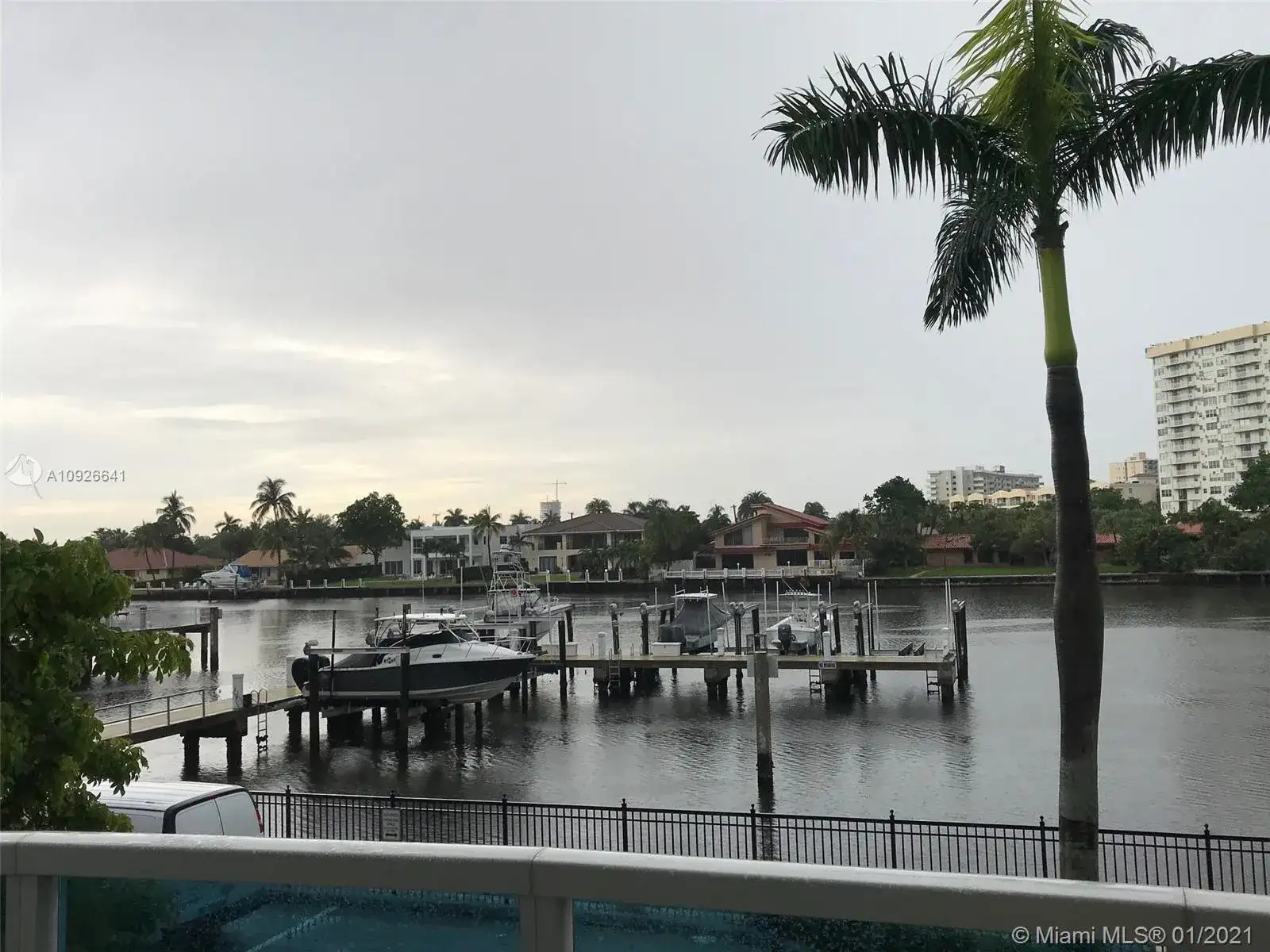 1945 S Ocean Dr # M5, Hallandale Beach FL 33009 photo 2