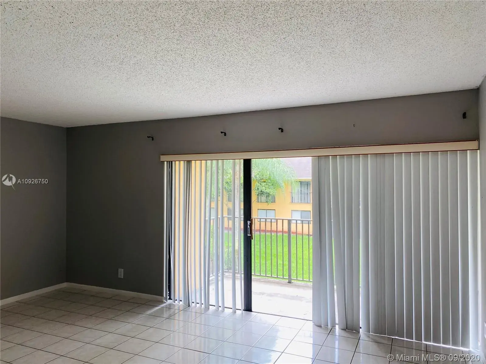 5981 Washington St # 219, Hollywood FL 33023