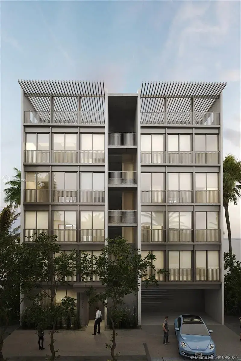 1872 NW 24th St, Miami FL 33142