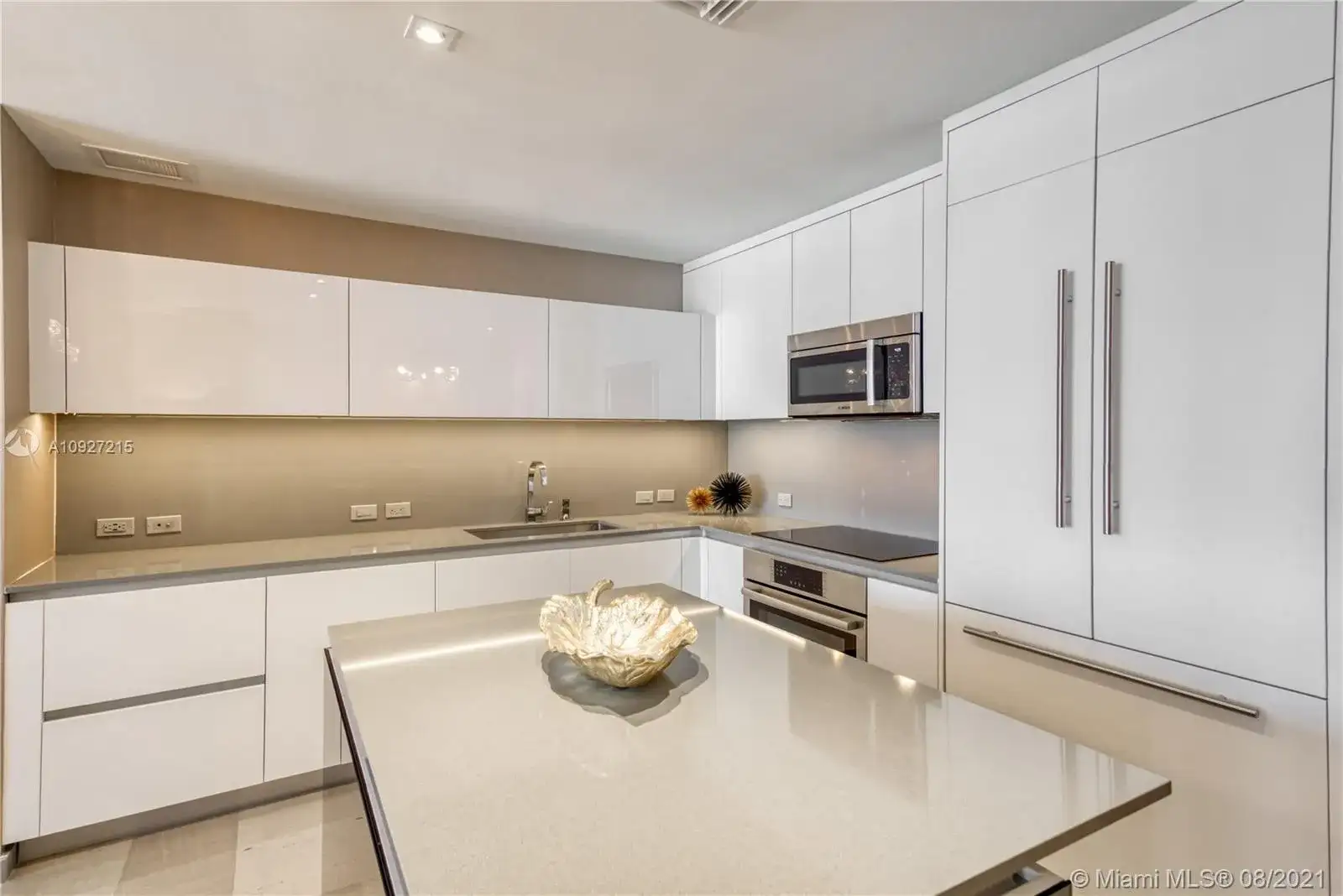 88 SW 7th St # 2905, Miami FL 33130 photo 2