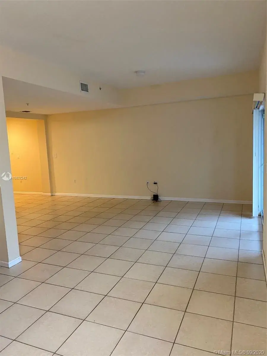 11102 NW 83rd St # 216, Doral FL 33178
