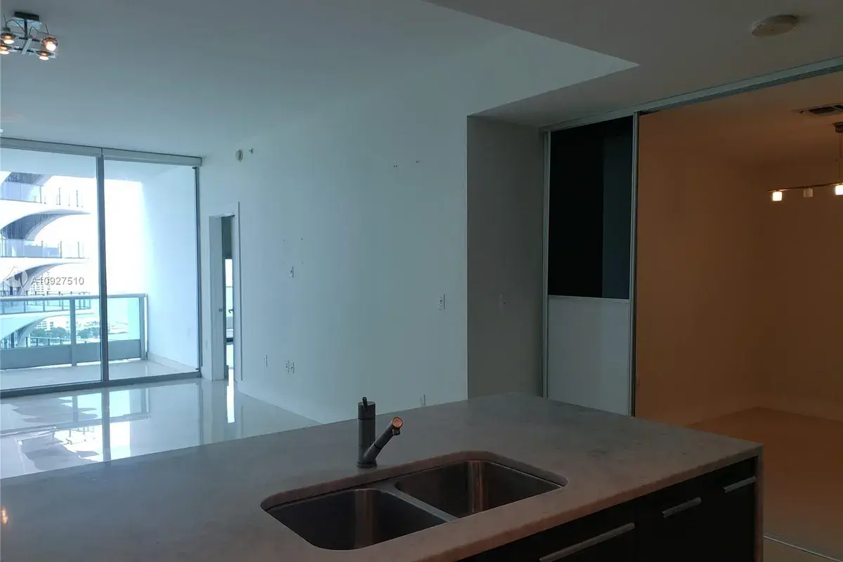 900 Biscayne Blvd # 2710, Miami FL 33132