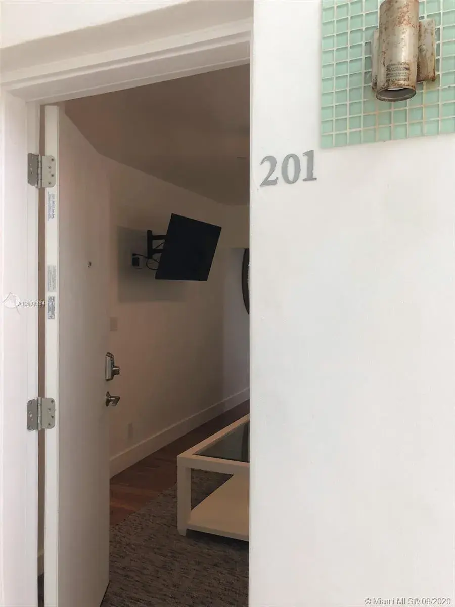 326 Wilson St # 201, Hollywood FL 33019