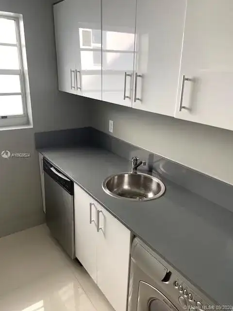 1604 Drexel Ave # 207, Miami Beach FL 33139 photo 5