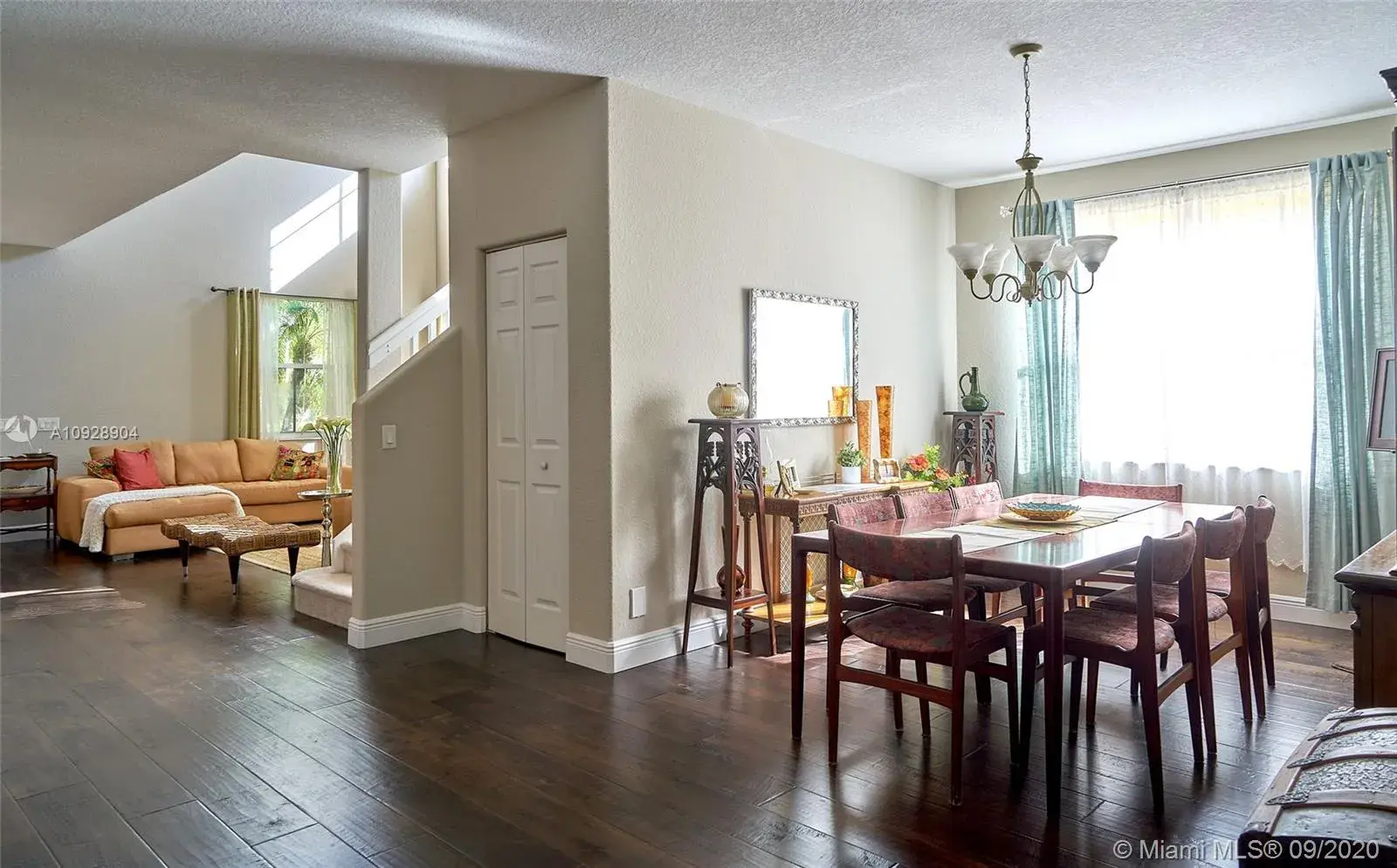 1307 Peregrine Way, Weston FL 33327
