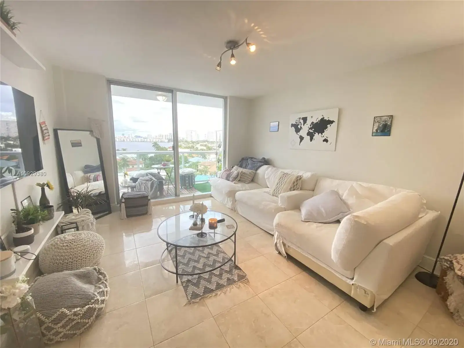 2841 NE 163rd St # 909, North Miami Beach FL 33160 photo 3