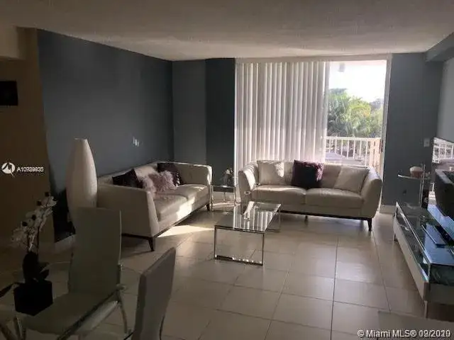 2000 NE 135th St # 309, North Miami FL 33181 photo 4