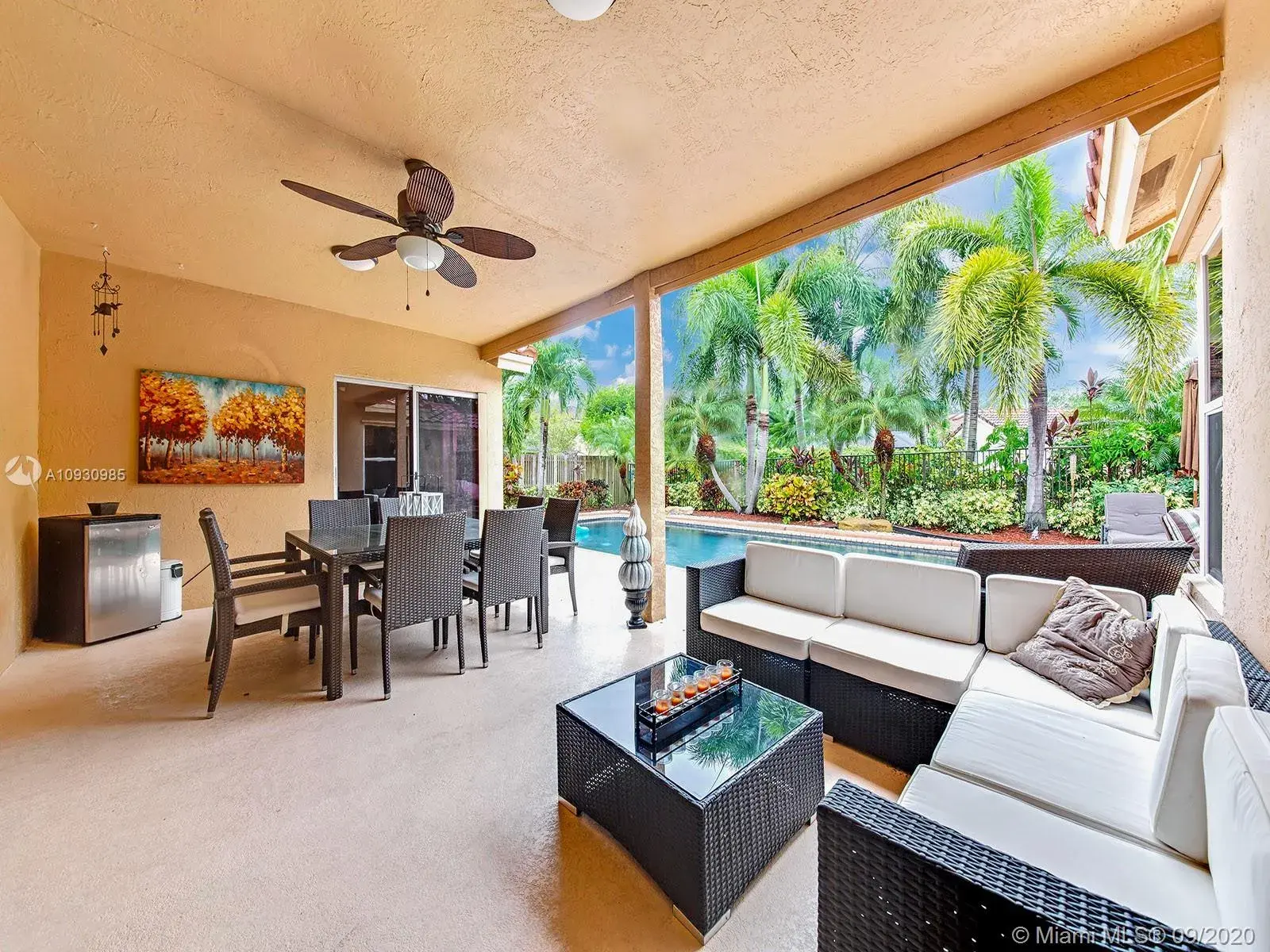 1085 Fairfax Ln, Weston FL 33326
