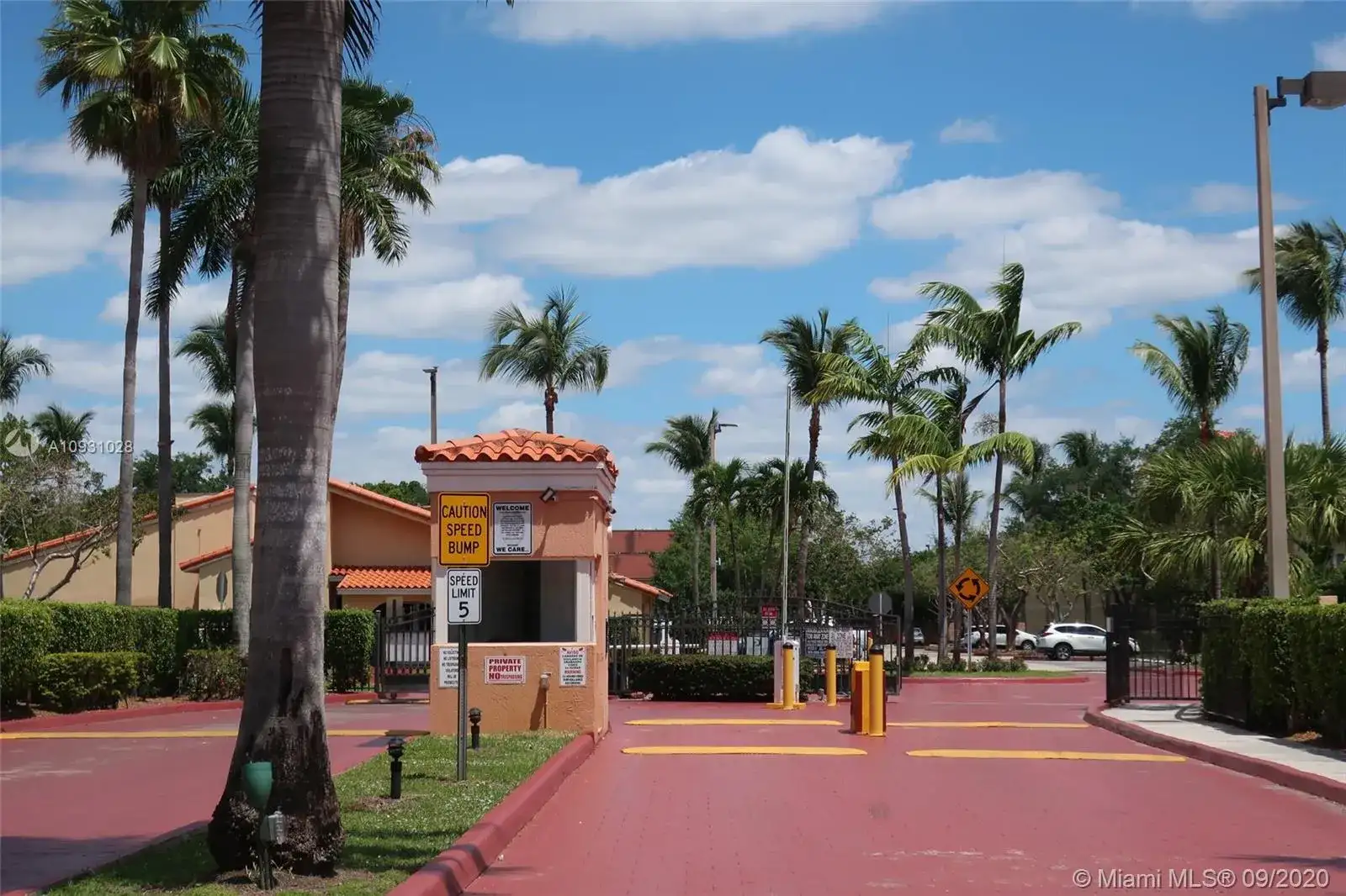 6045 NW 186th St # 308, Hialeah FL 33015 photo 2