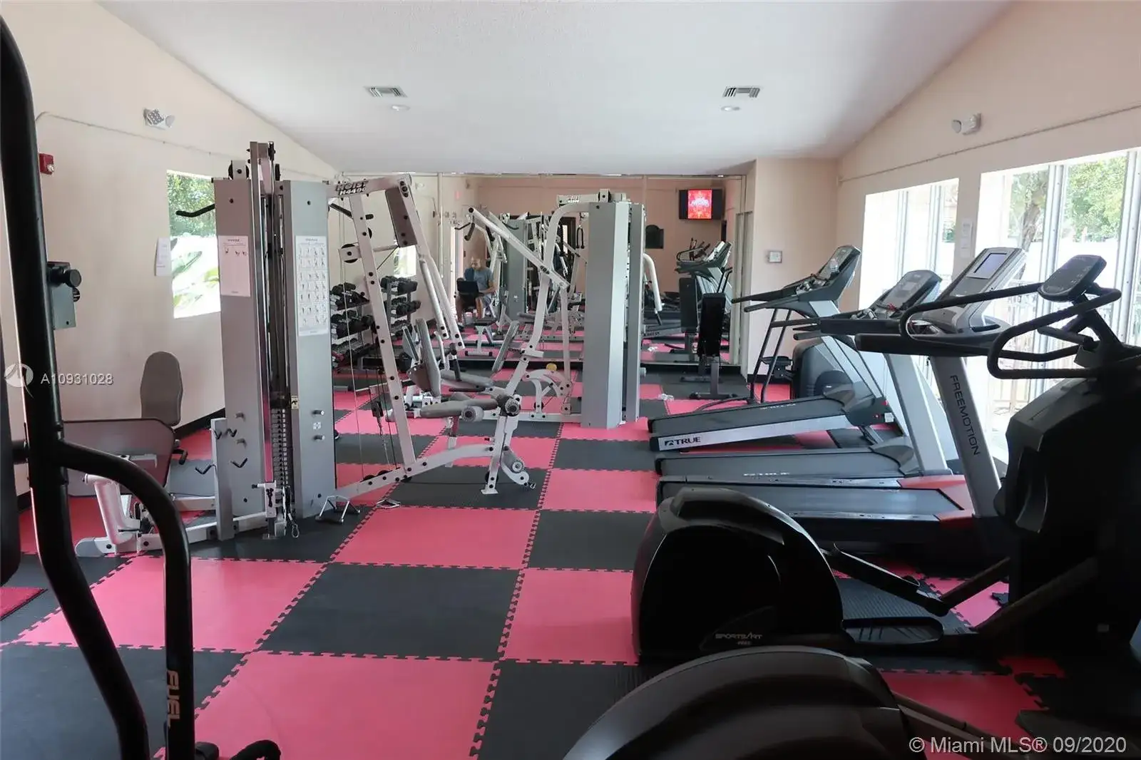 6045 NW 186th St # 308, Hialeah FL 33015 photo 5