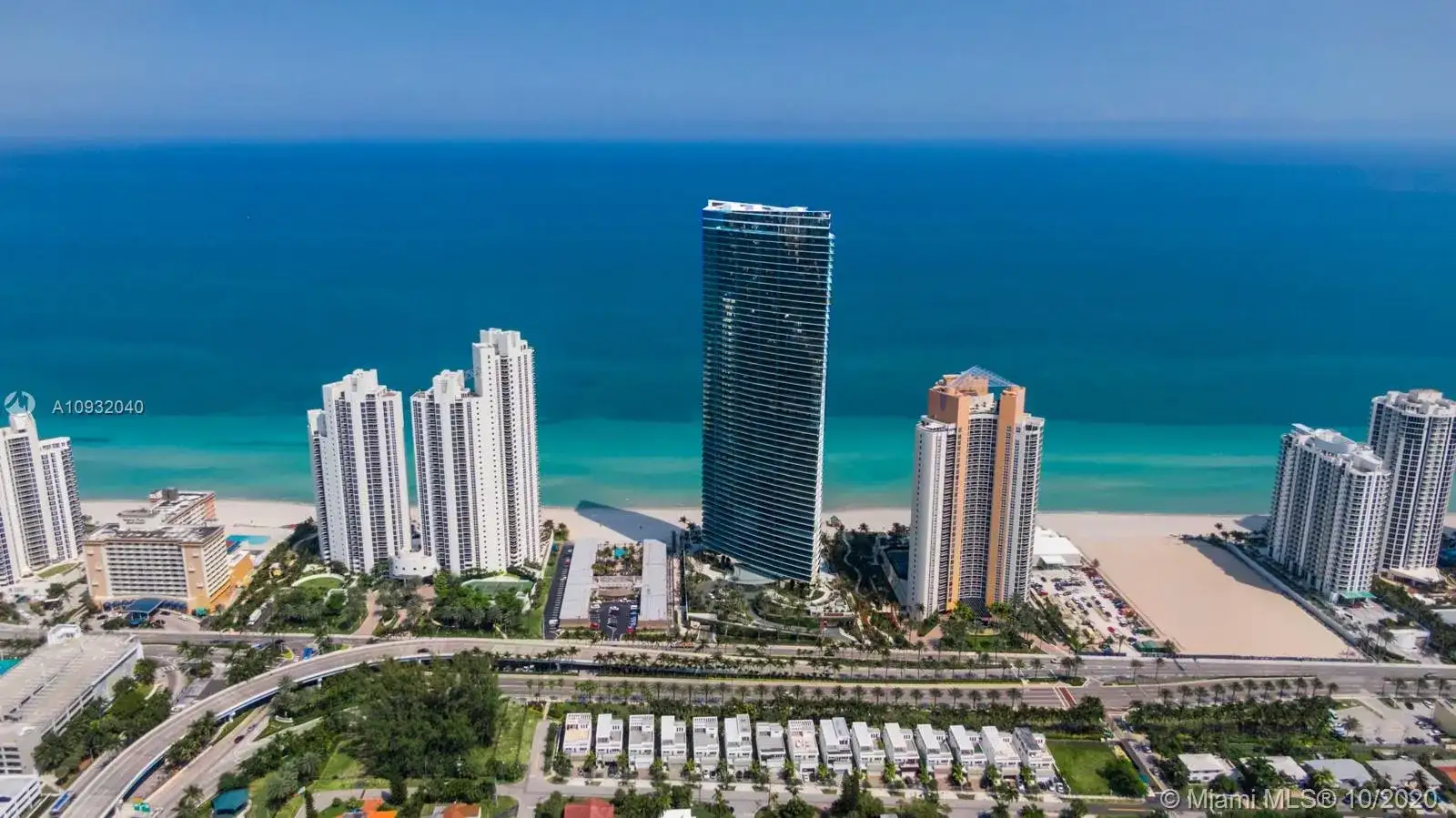 18975 Collins Ave # 3405, Sunny Isles Beach FL 33160 photo 2
