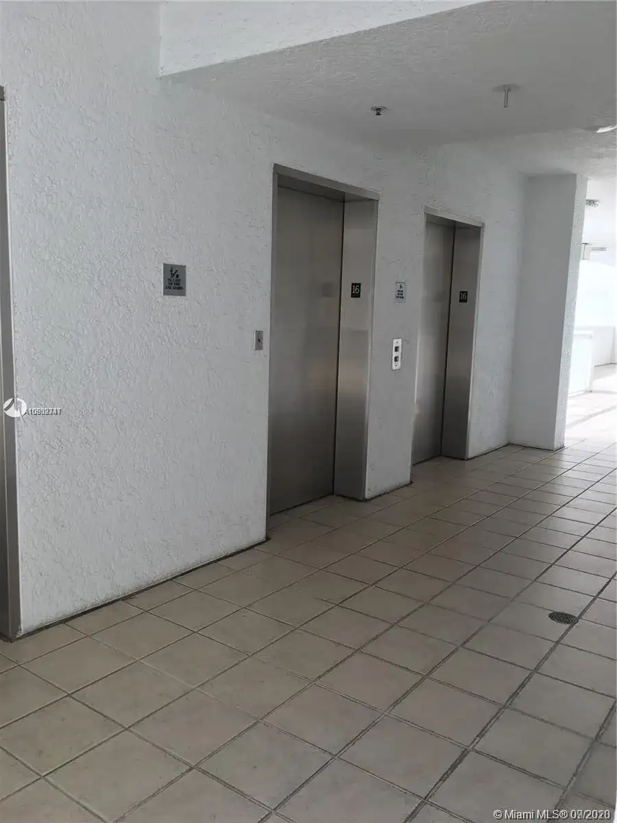 15051 Royal Oaks Ln # 1605, North Miami FL 33181 photo 4