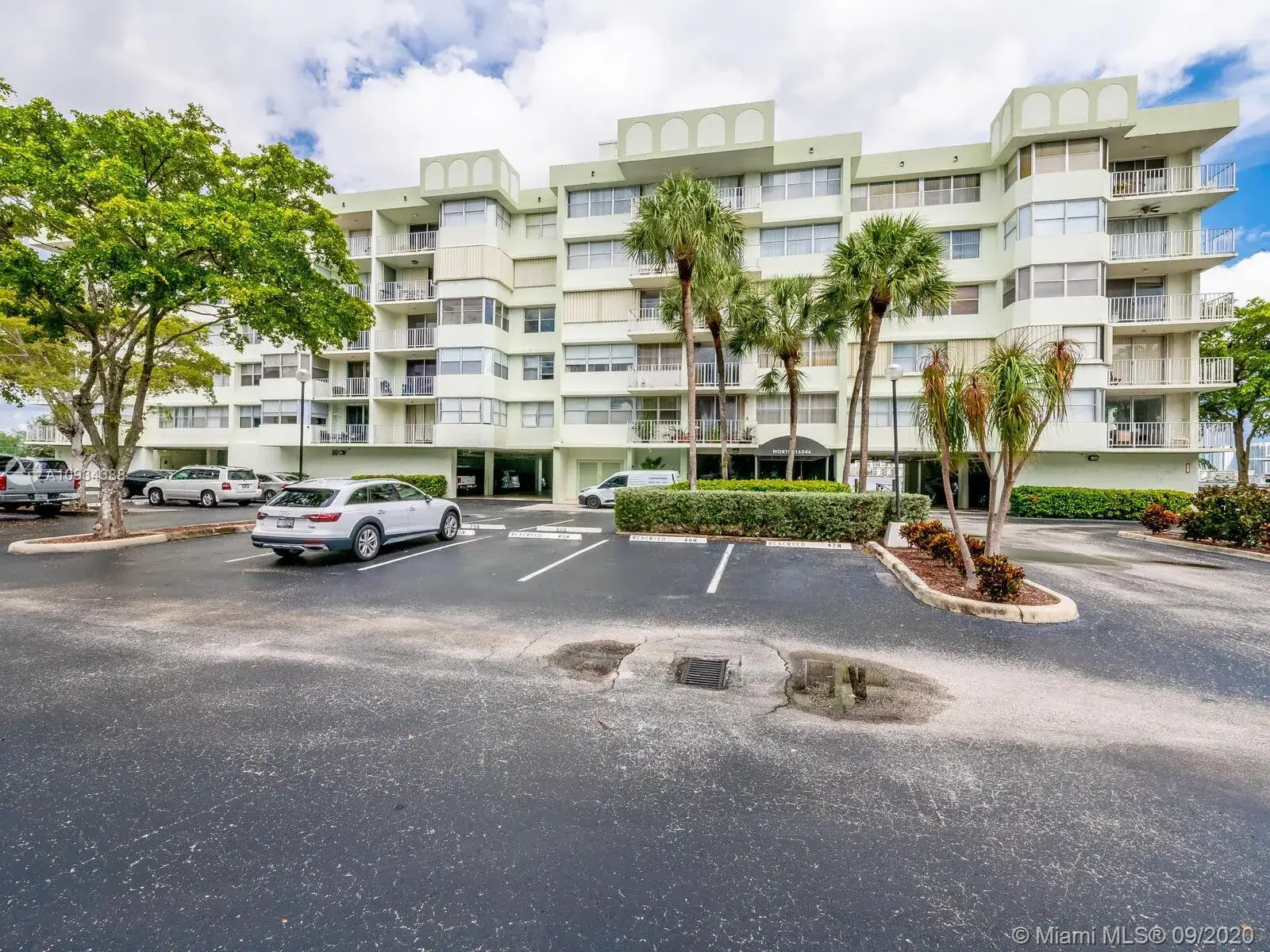 16546 NE 26th Ave # 3J, North Miami Beach FL 33160