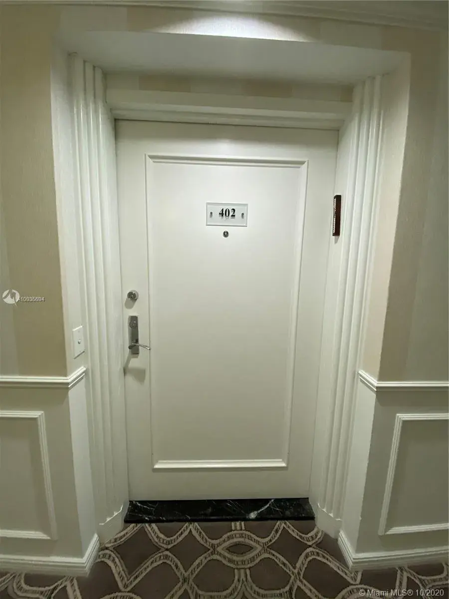 3000 Island Blvd # 402, Aventura FL 33160
