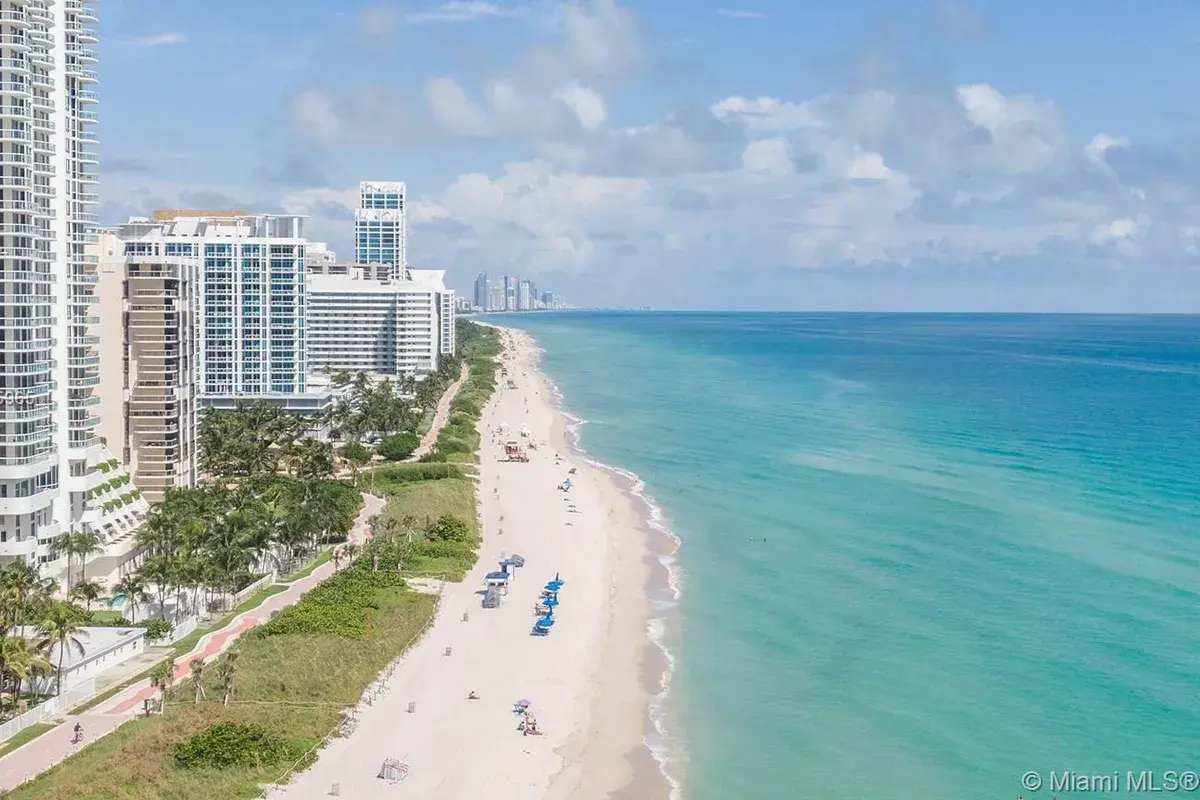6061 Collins Ave # 7A, Miami Beach FL 33140