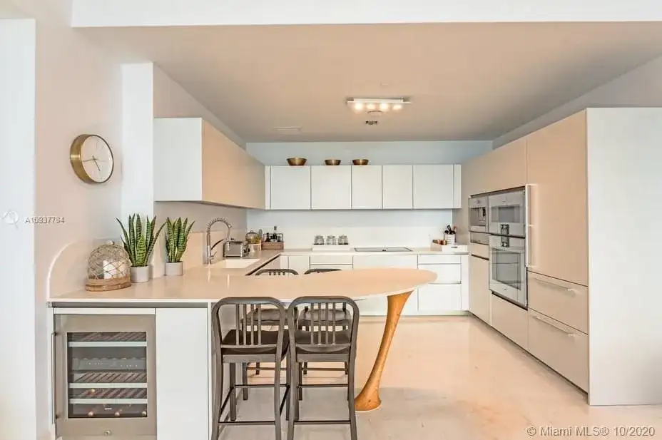 16901 Collins Ave # 1404, Sunny Isles Beach FL 33160 photo 2