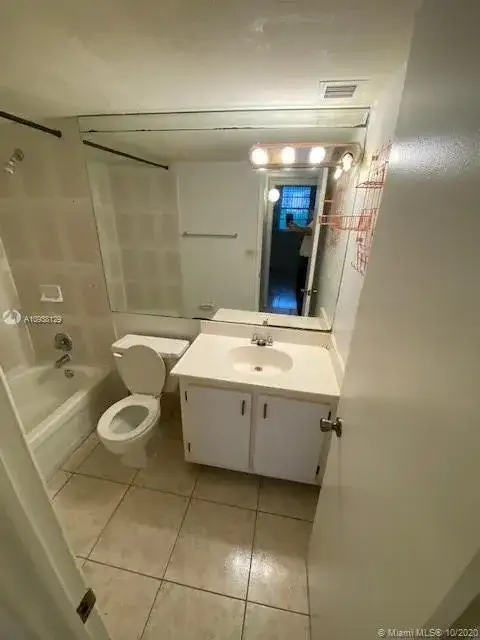 801 NW 47th Ave # 410W, Miami FL 33126 photo 4