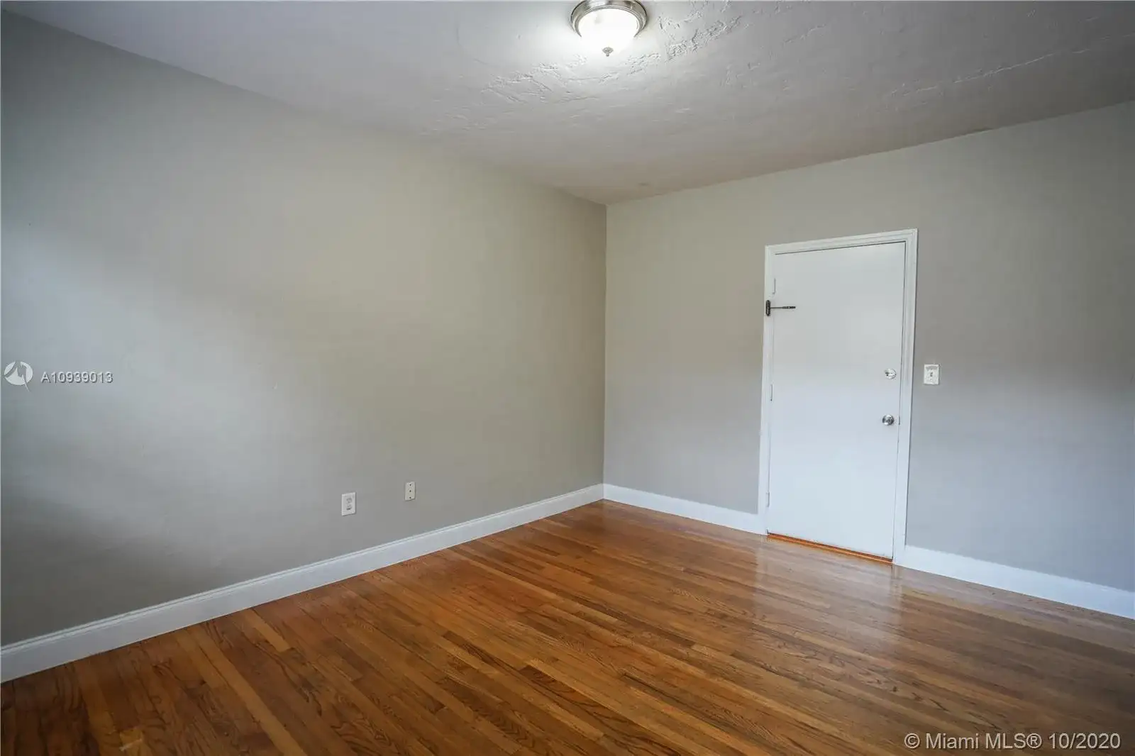 7510 Byron Ave # 8, Miami Beach FL 33141 photo 4