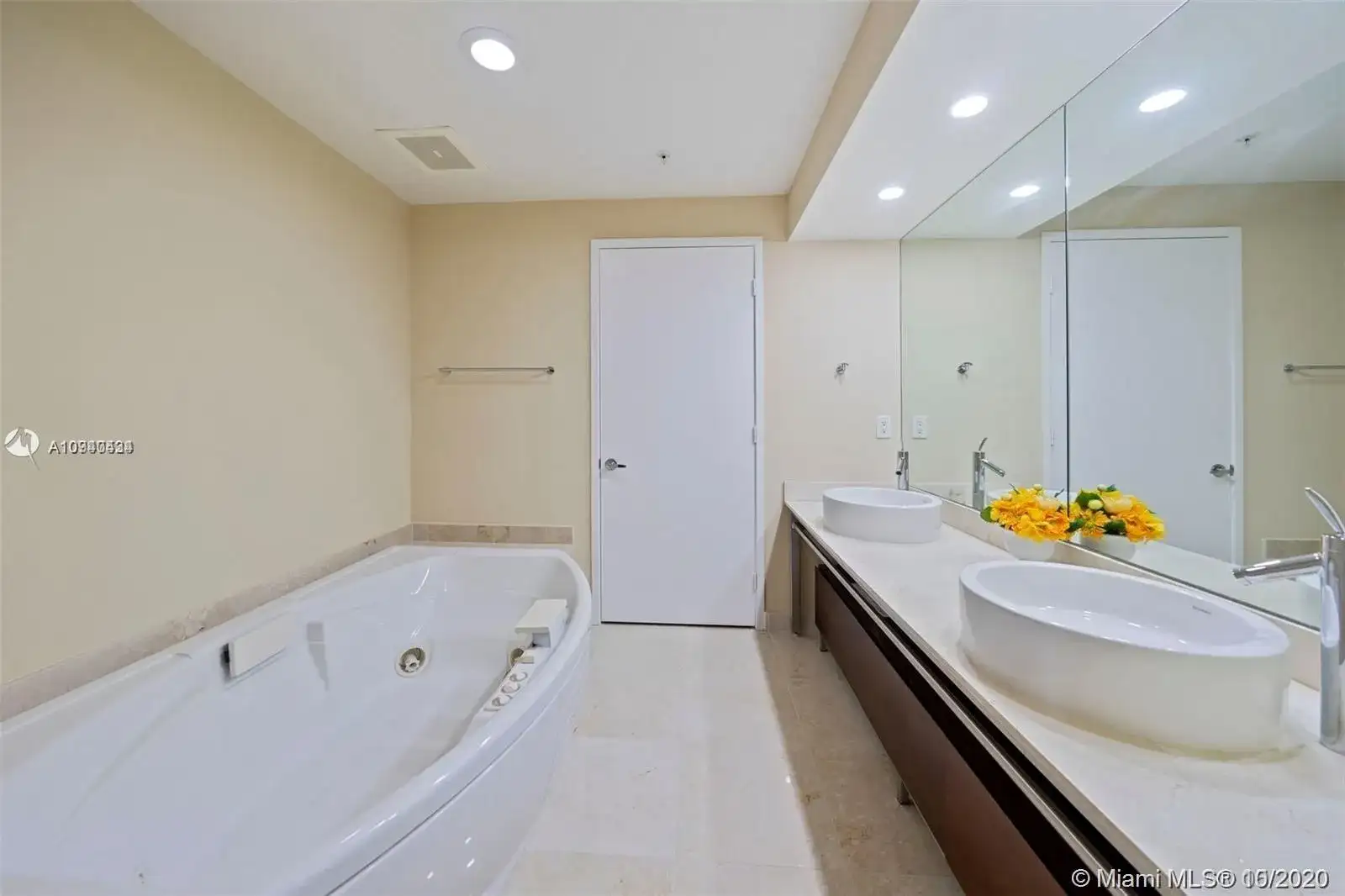 16275 Collins Ave # 703, Sunny Isles Beach FL 33160 photo 5