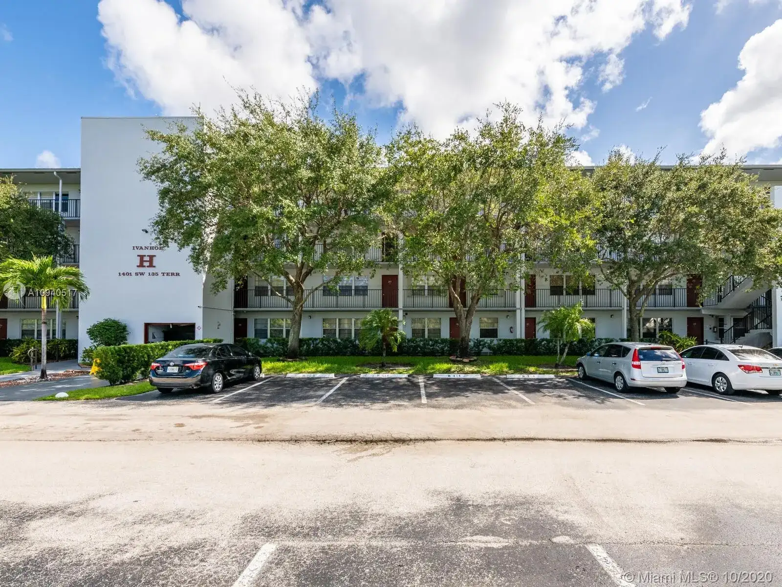 1401 SW 135th Ter # 213H, Pembroke Pines FL 33027 photo 2