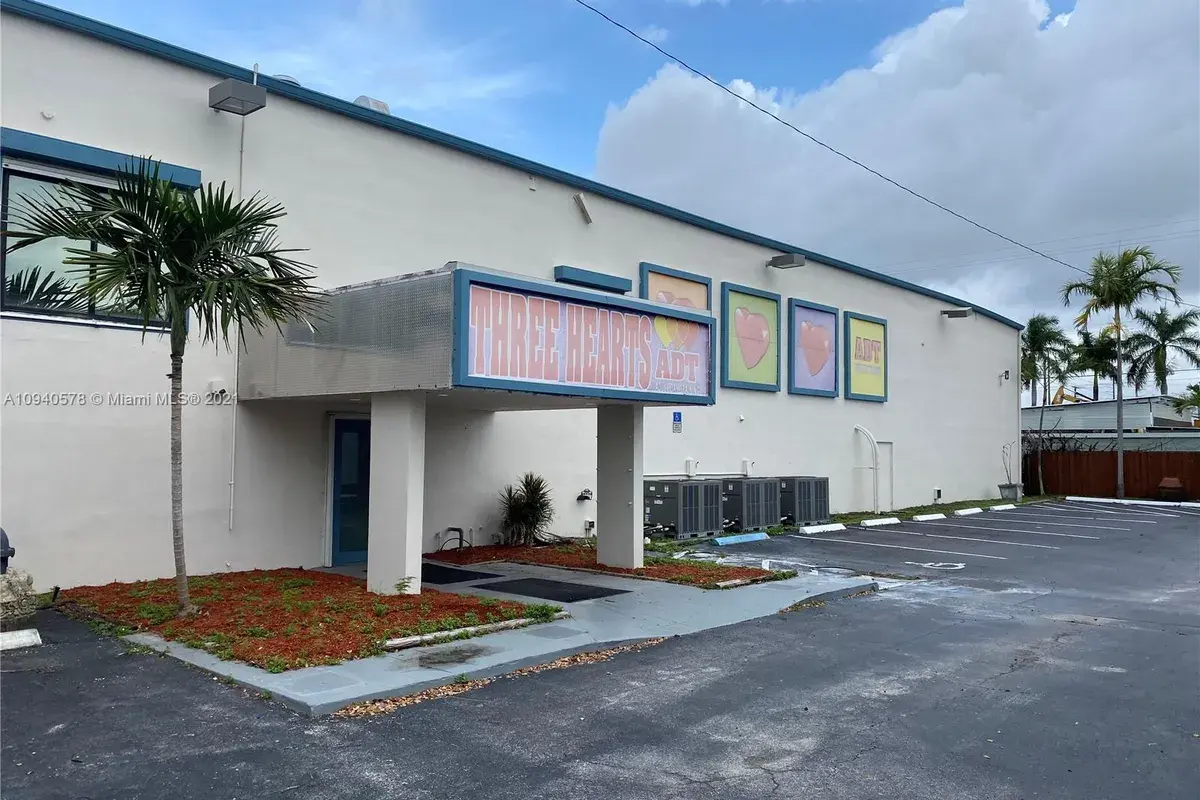 2055 Liberty St, Hollywood FL 33020