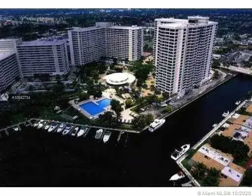 2500 Parkview Dr # 618, Hallandale Beach FL 33009
