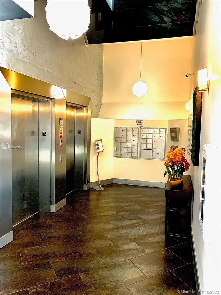 3250 Grand Ave # 302, Miami FL 33133 photo 4