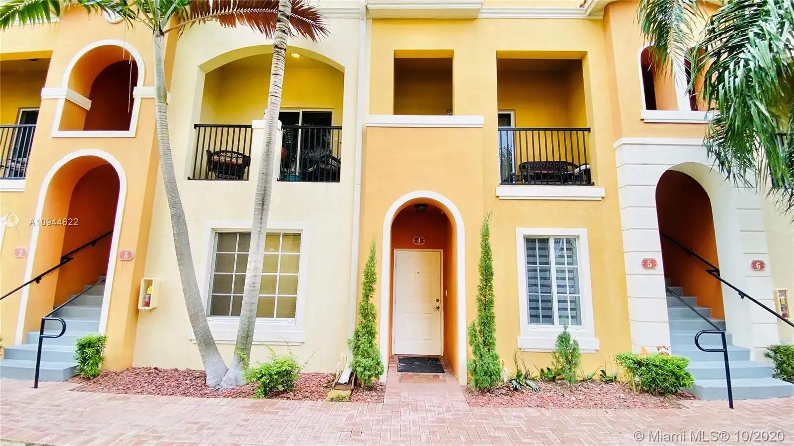 121 NW 2nd Ave # 4, Hallandale Beach FL 33009 photo 2