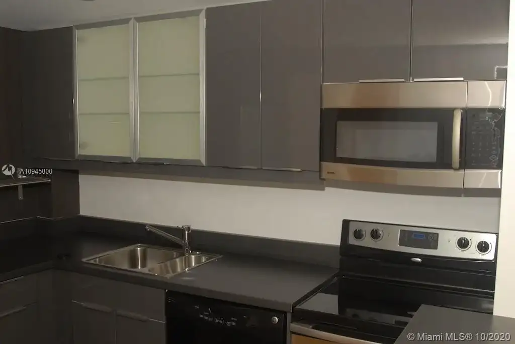 16851 NE 23rd Ave # 614, North Miami Beach FL 33160 photo 3