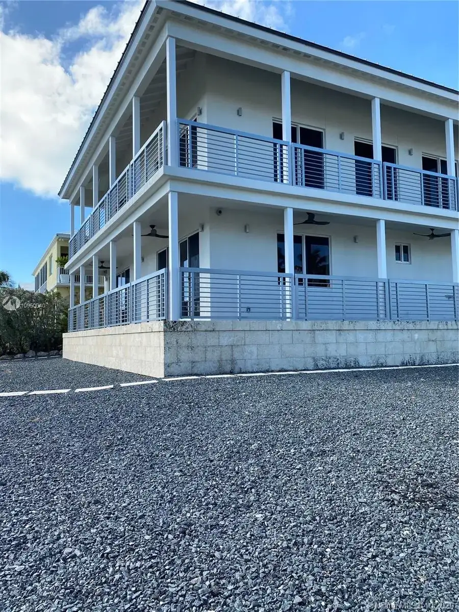 96 W Plaza Del Sol, Islamorada FL 33036 photo 2