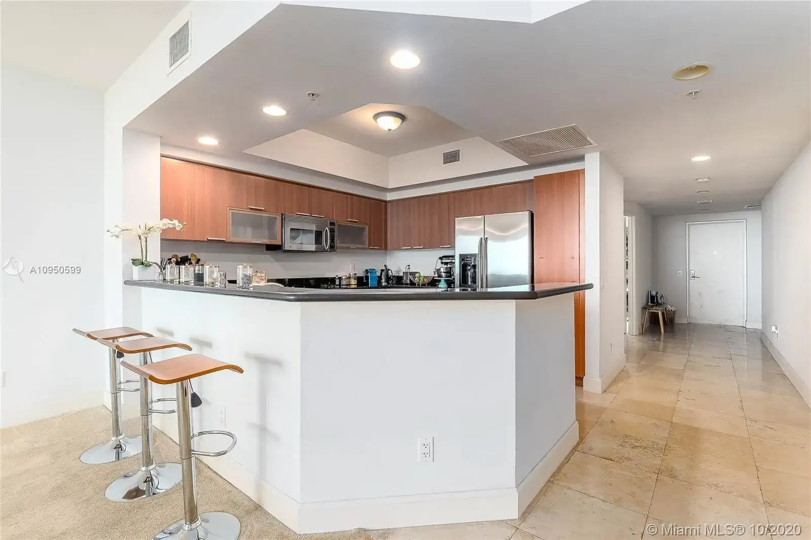 14951 Royal Oaks Ln # 1406, North Miami FL 33181 photo 4