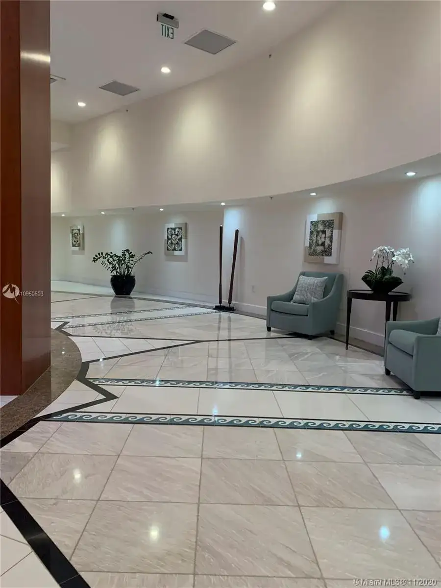 6301 Collins Ave # 2502, Miami Beach FL 33141 photo 2