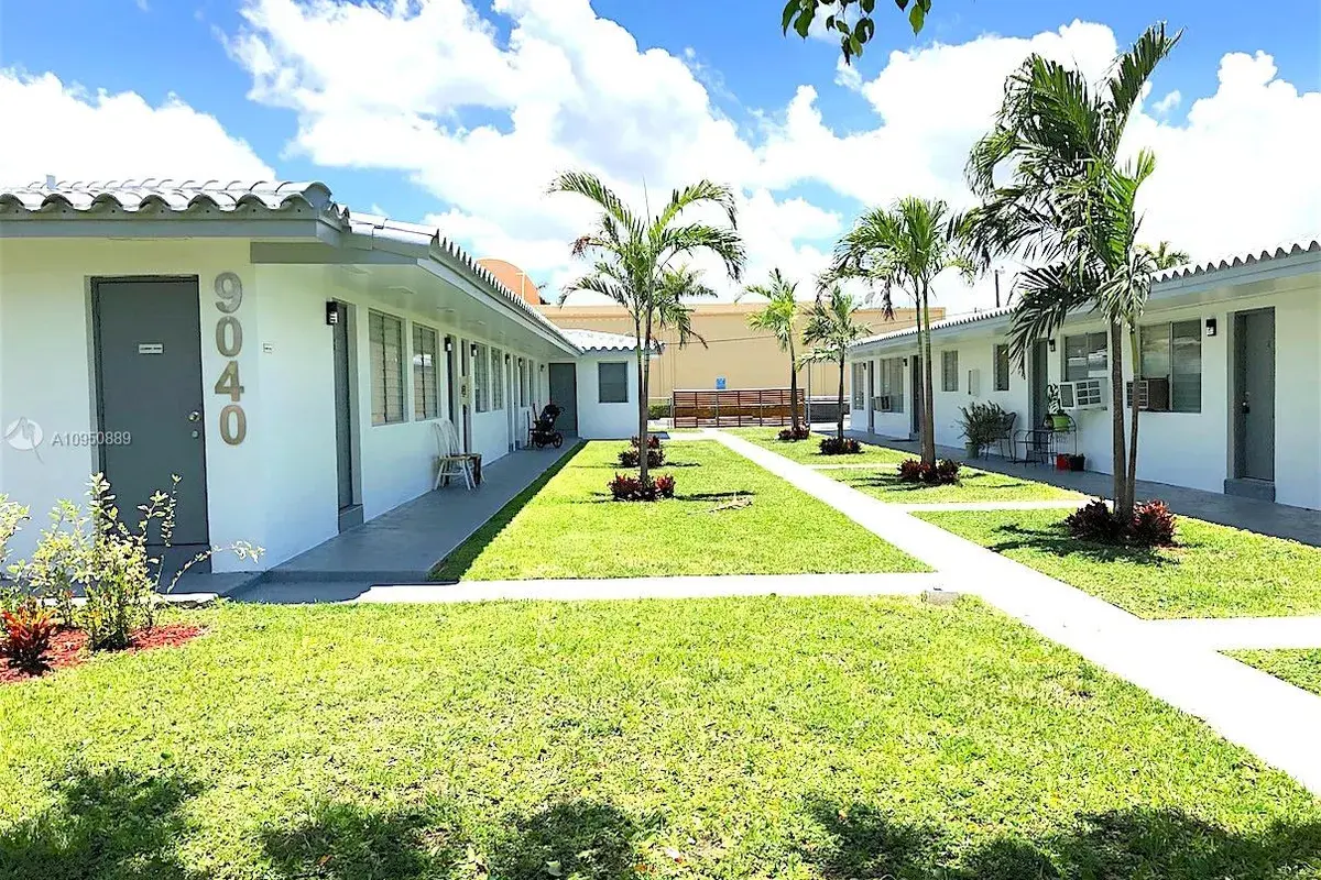 9050 NE 8th Ave # 14, Miami Shores FL 33138