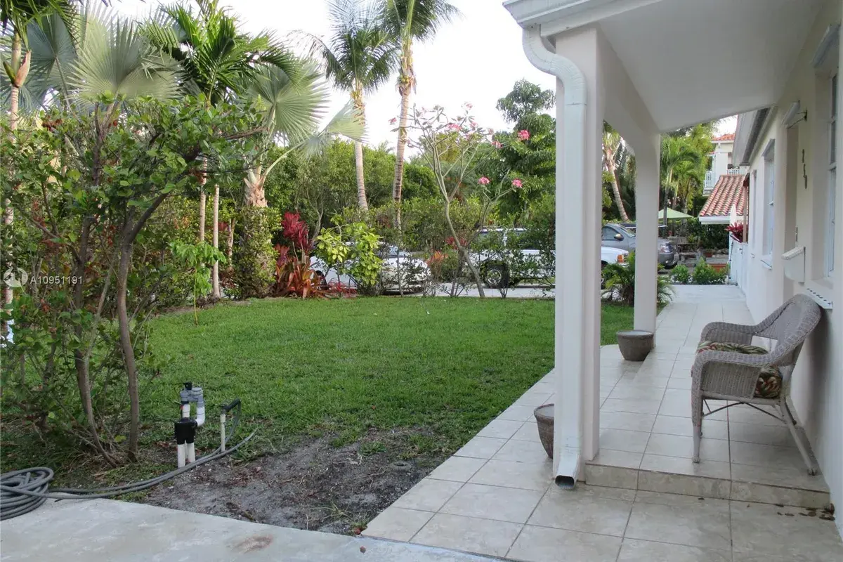 250 Fernwood Rd, Key Biscayne FL 33149