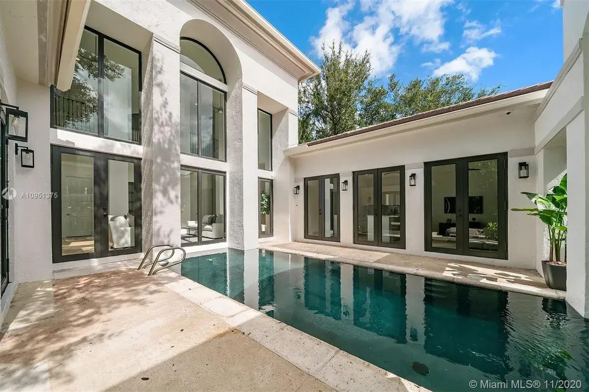 150 W Sunrise Ave, Coral Gables FL 33133
