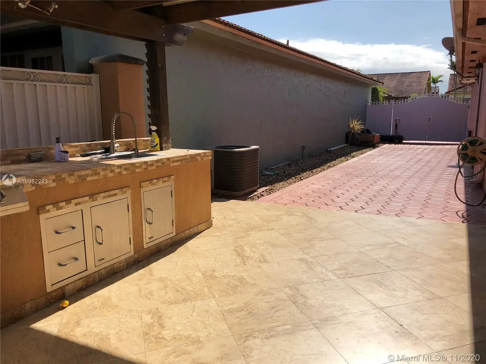 8931 NW 148th Ter, Miami Lakes FL 33018 photo 5