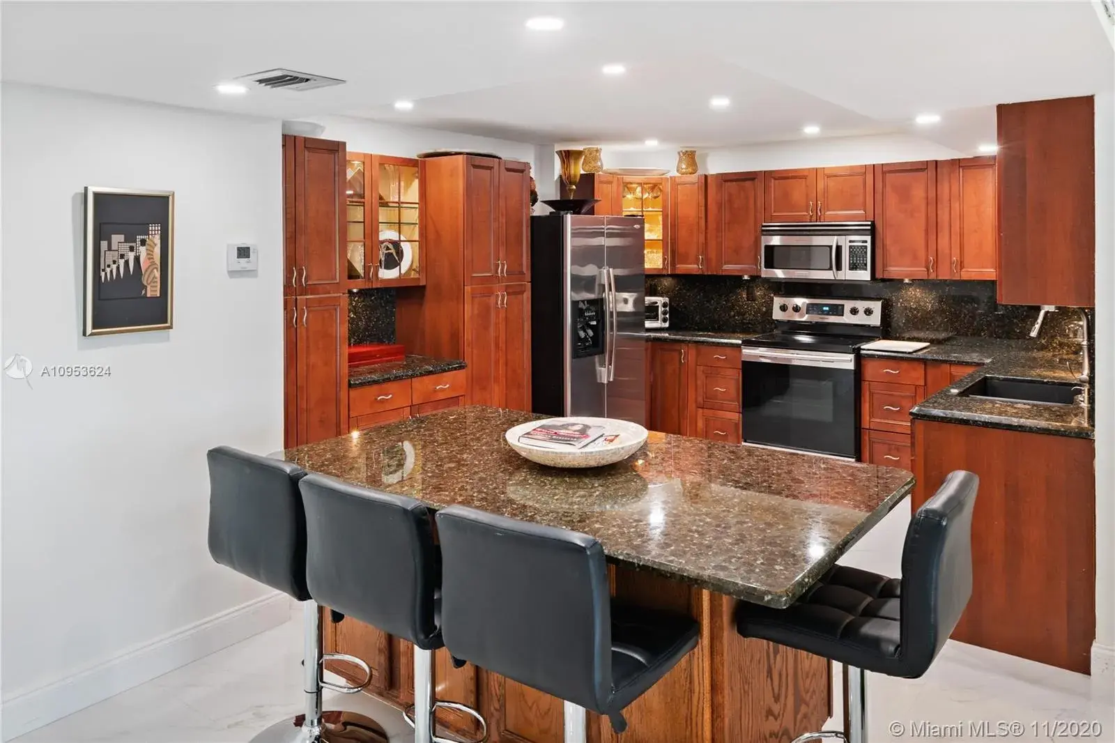 500 Three Islands Blvd # 206, Hallandale Beach FL 33009