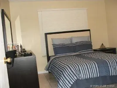 471 NW 82nd Ave # 717, Miami FL 33126