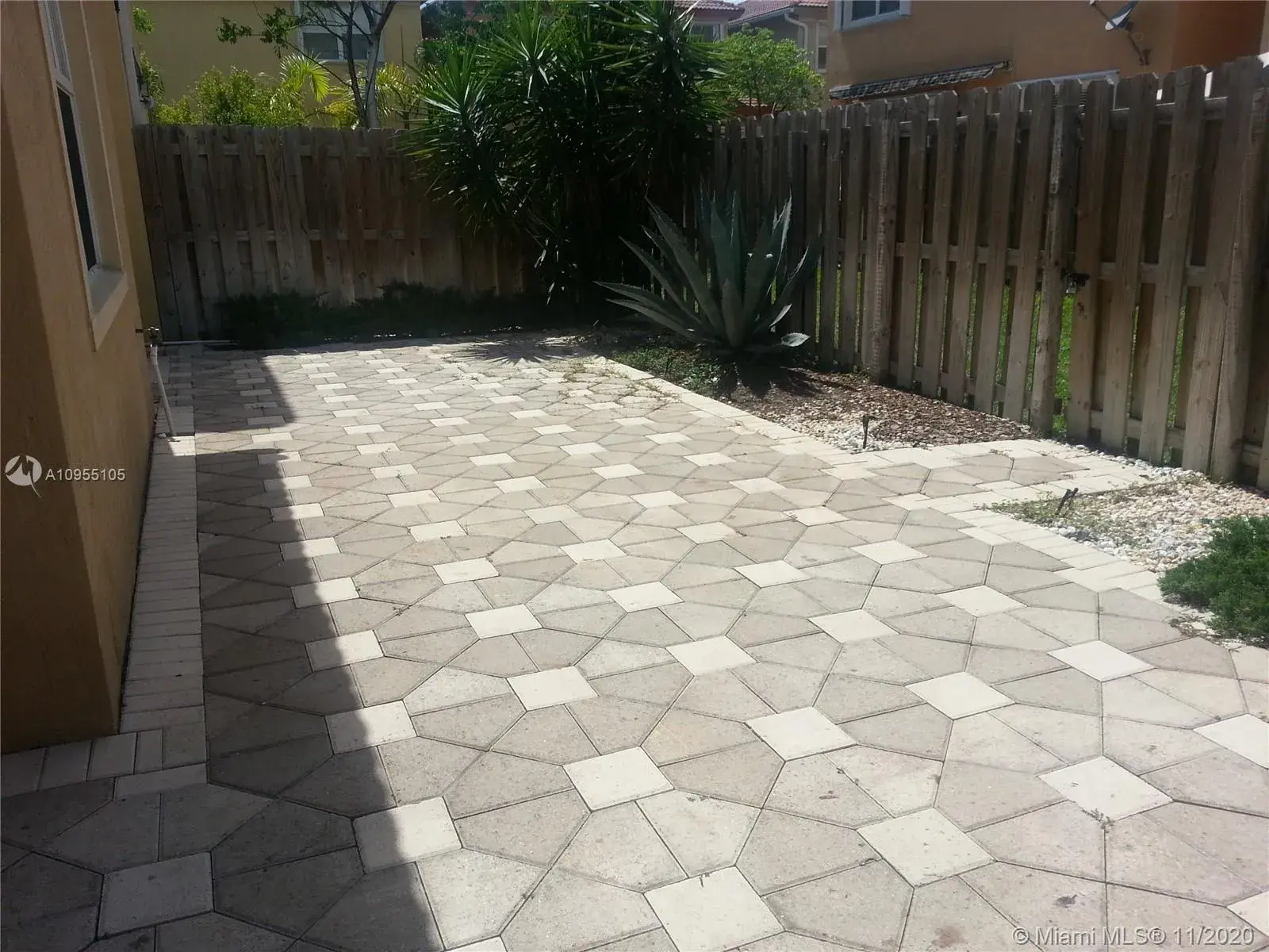 11053 NW 87th St, Doral FL 33178