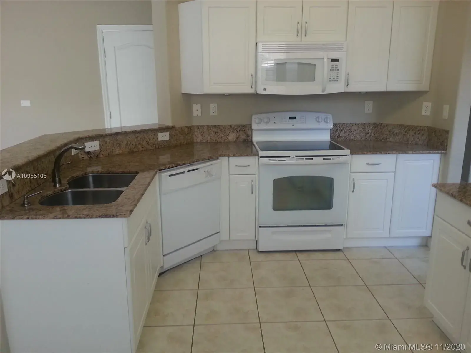 11053 NW 87th St, Doral FL 33178