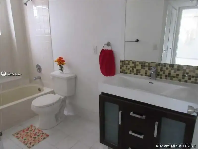 8235 Lake Dr # 108, Doral FL 33166 photo 2