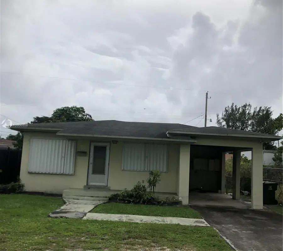 421 W Pembroke Rd, Hallandale Beach FL 33009