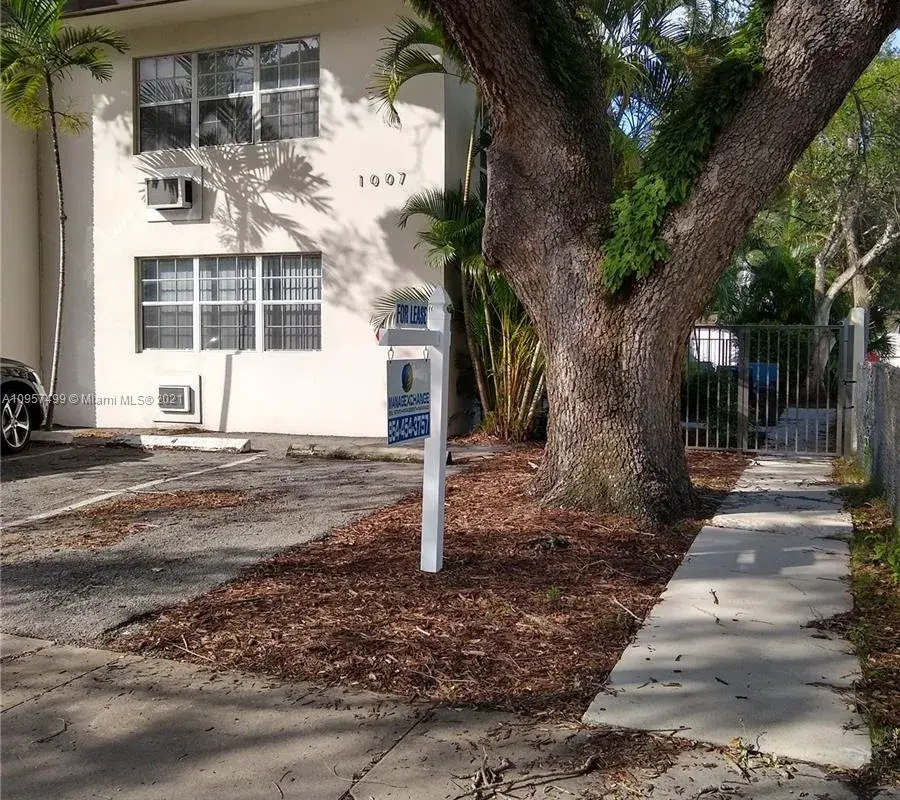 1007 SE 2nd Ct # 1, Fort Lauderdale FL 33301